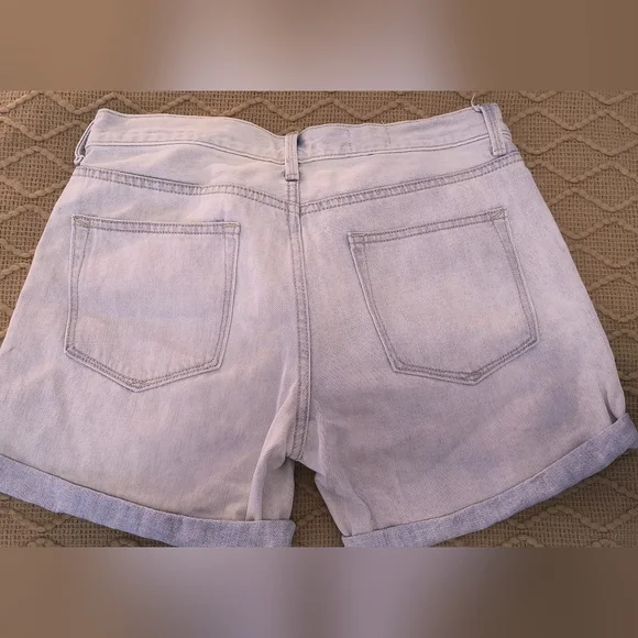Women's Gap shorts - Picture 3 of 4